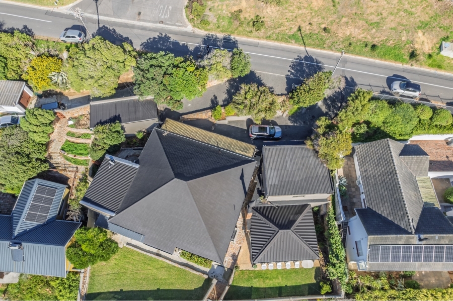 5 Bedroom Property for Sale in Fish Hoek Western Cape
